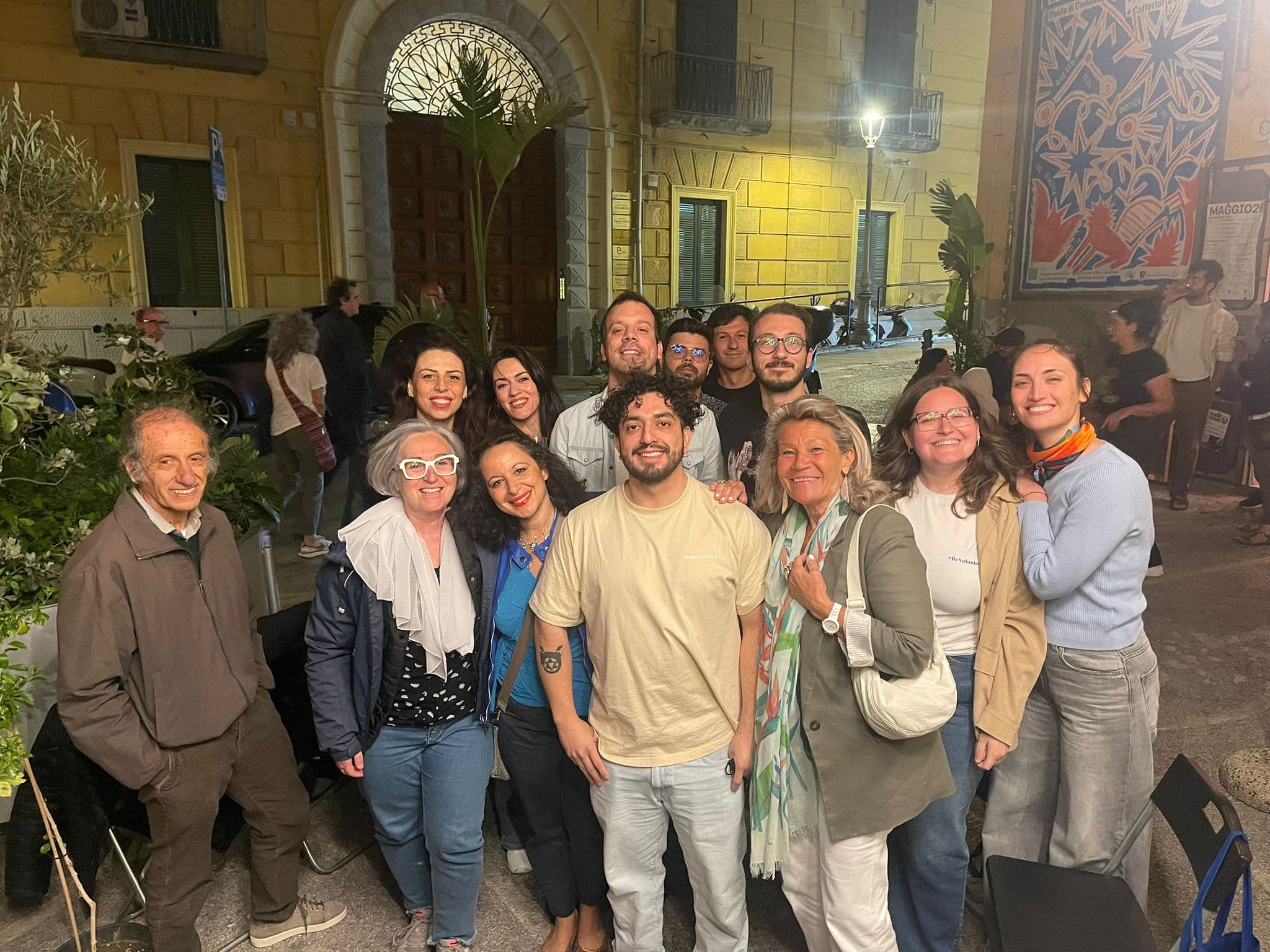 Macondo: tavolo informale in lingua spagnola